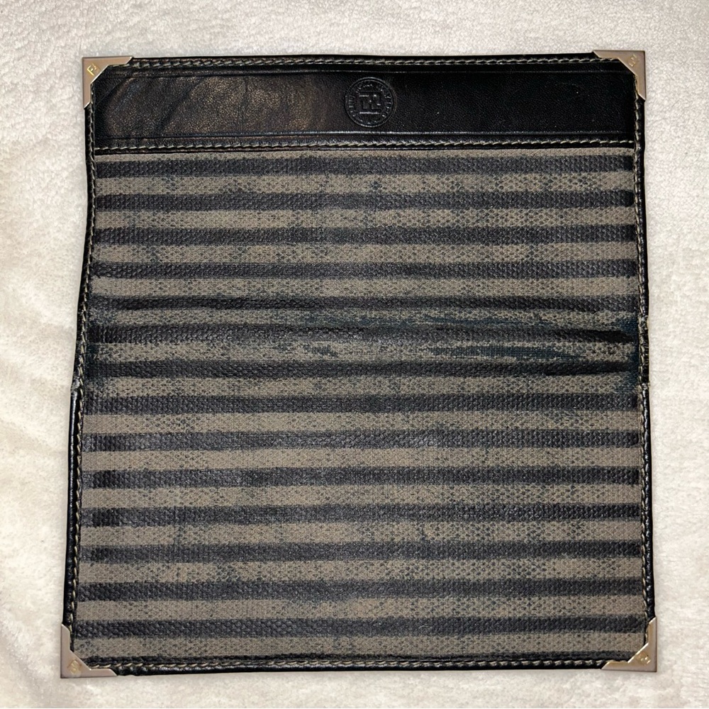 Fendi Checkbook - image 2